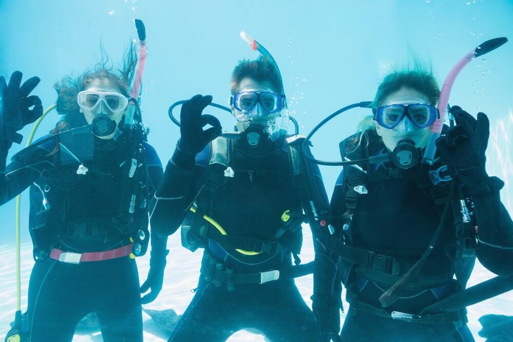 MEET PELI PROS DIMITRIS & SOCRATES ANTZOULIS OF DIVER'S  WORLD